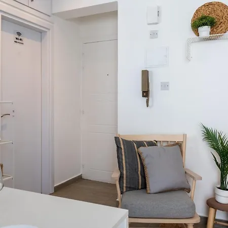 Orchid'S Cozy Apartment In Larnaca Exterior photo