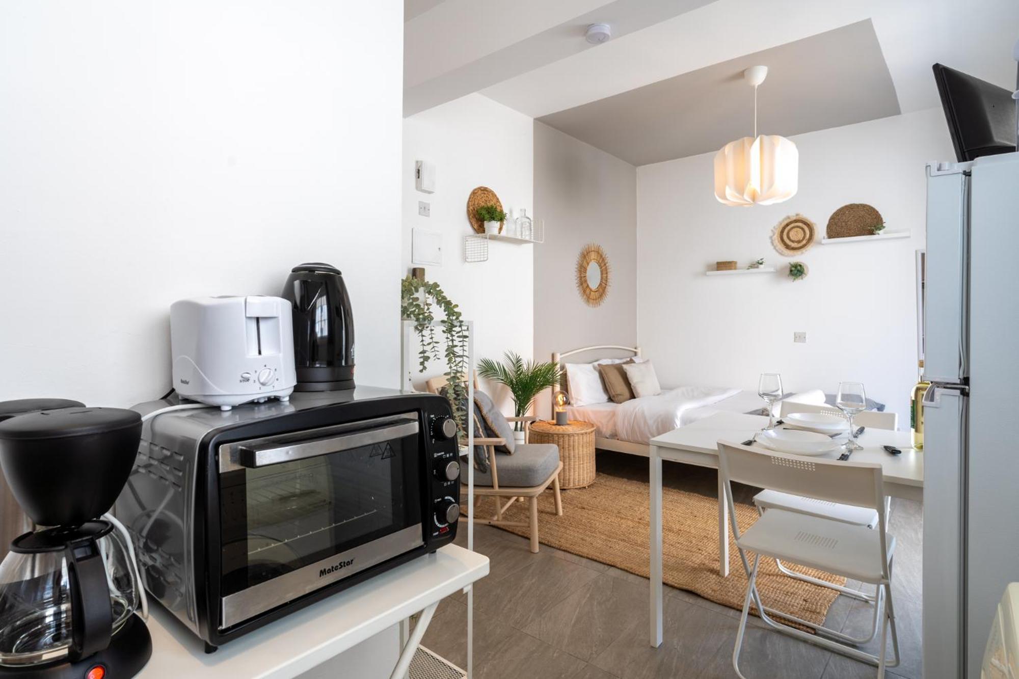 Orchid's Cozy In Larnaka